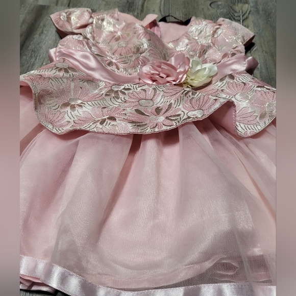 Frendz Dress - Picture 3 of 10